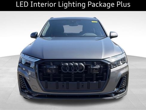 Used 2025 Audi Q7 2.0T Premium w/ Convenience Plus Package AWD/4WD image 2