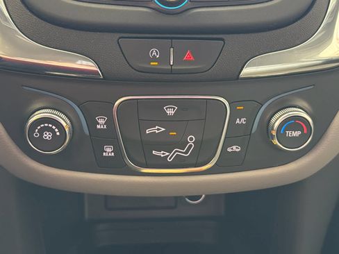 Used 2023 Chevrolet Equinox LS w/ LS Convenience Package FWD image 42