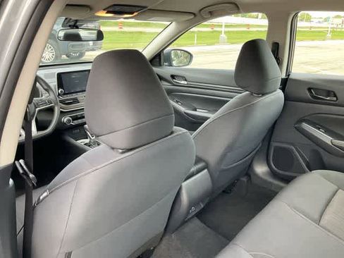 Used 2025 Nissan Altima 2.5 SV FWD image 14