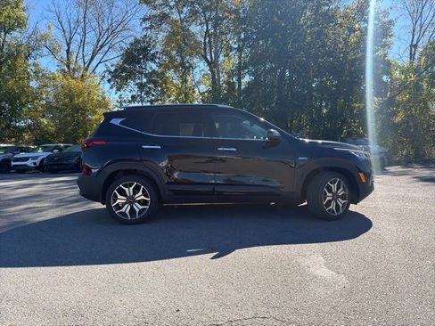Certified 2023 Kia Seltos SX image 2