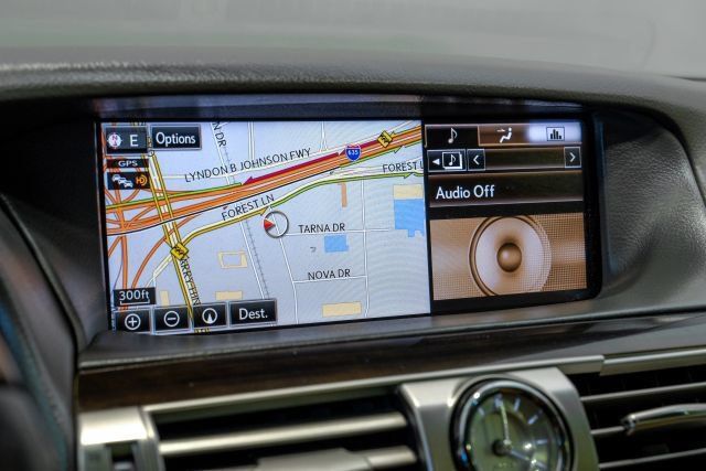 Used 2015 Lexus LS 460 w/ Comfort Package RWD image 30