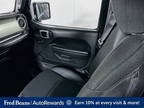 Used 2018 Jeep Wrangler Unlimited Sport S AWD/4WD image 27