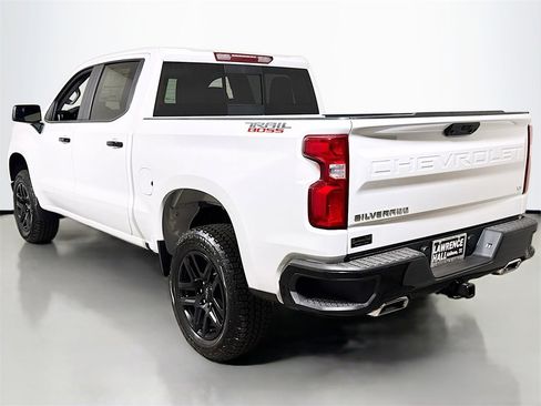 New 2026 Chevrolet Silverado 1500 LT Trail Boss w/ Convenience Package II image 3