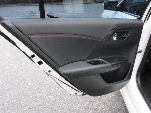 Used 2017 Honda Accord Sport Special Edition image 25