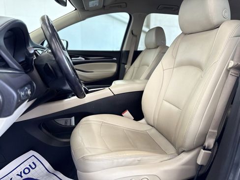 Used 2021 Buick Enclave Essence image 30