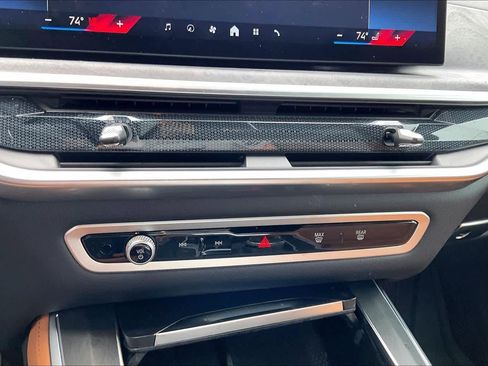 Used 2025 BMW X5 xDrive40i w/ Parking Assistance Package image 31