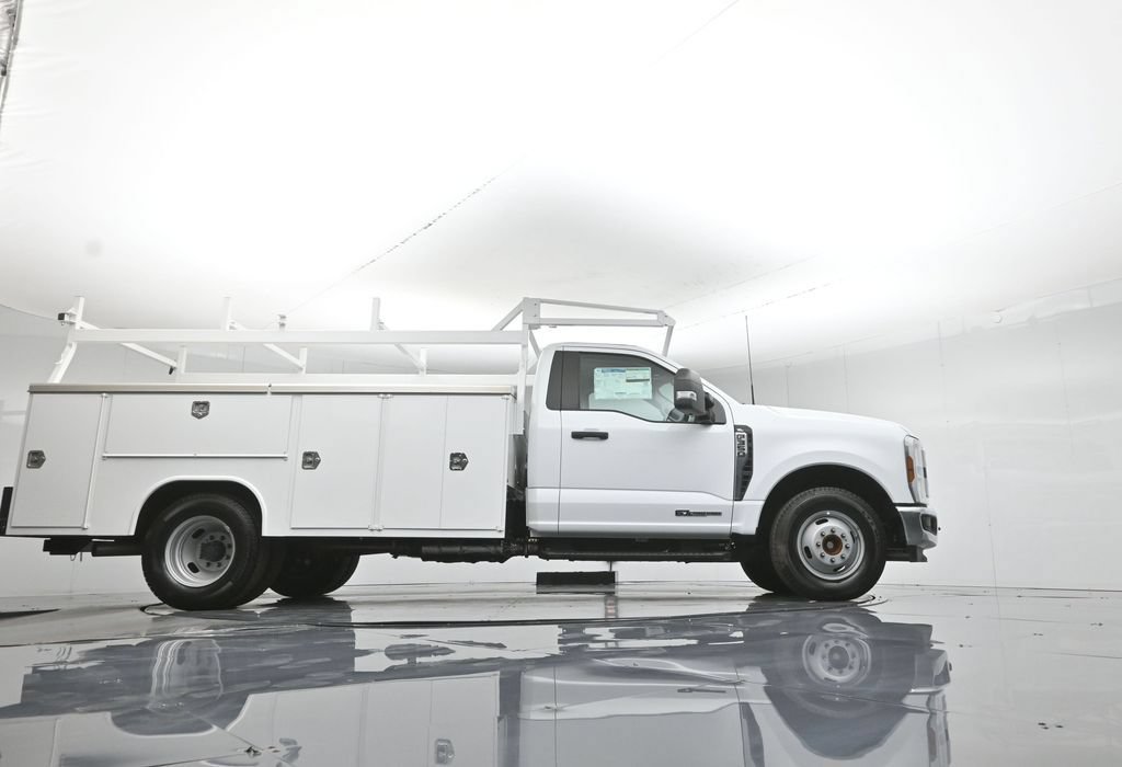 New 2025 Ford F350 XL w/ XL Chrome Package RWD image 52