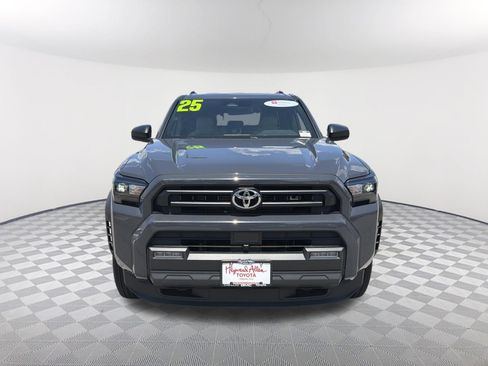 Certified 2025 Toyota 4Runner SR5 AWD/4WD image 2