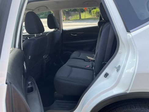 Used 2017 Nissan Rogue S AWD/4WD image 13