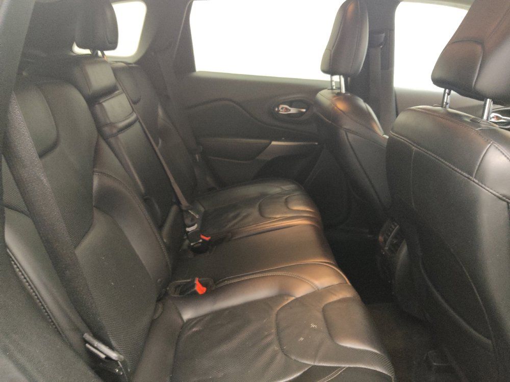 Used 2019 Jeep Cherokee Limited AWD/4WD image 19