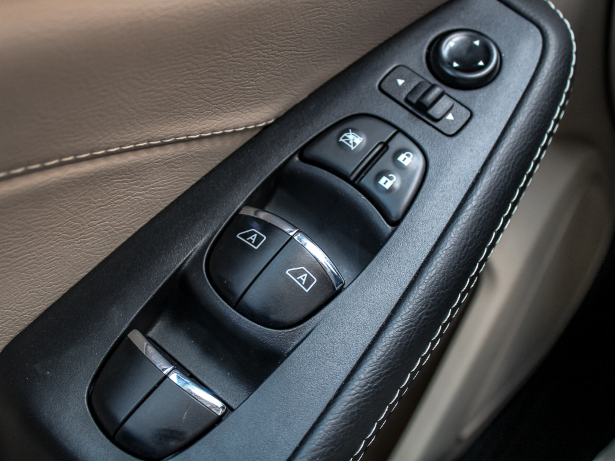 Used 2023 Nissan Maxima Platinum FWD image 32