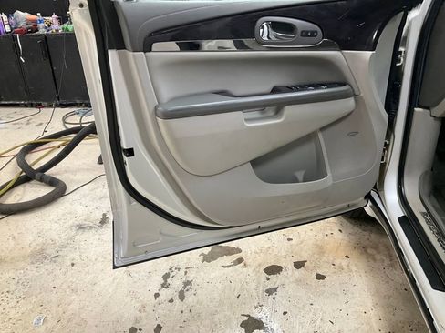 Used 2017 Buick Enclave Premium w/ Experience Buick Package image 18