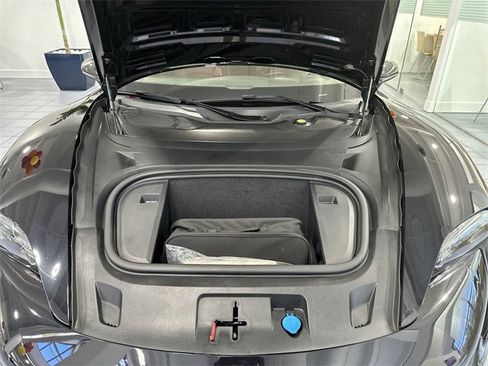 Used 2020 Porsche Taycan Turbo image 18