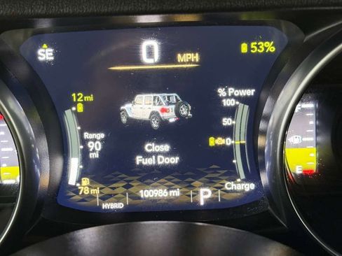 Used 2021 Jeep Wrangler Unlimited Sahara w/ Cold Weather Group AWD/4WD image 17