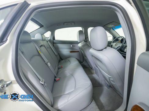 Used 2006 Buick LaCrosse CXL w/ Chrome Appearance Package FWD image 32