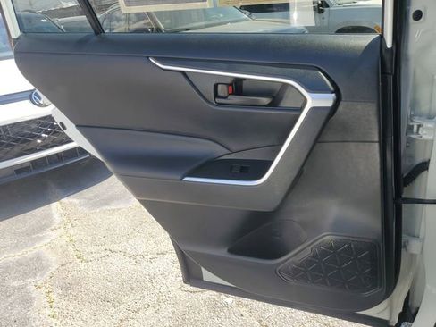 Used 2024 Toyota RAV4 LE image 13