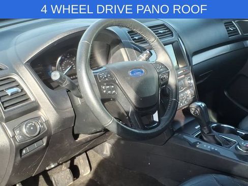 Used 2018 Ford Explorer XLT w/ Equipment Group 202A AWD/4WD image 8