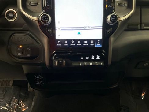 Used 2025 RAM 2500 Big Horn AWD/4WD image 20