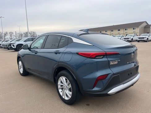 Used 2025 Buick Envista Preferred w/ Convenience II Package image 5