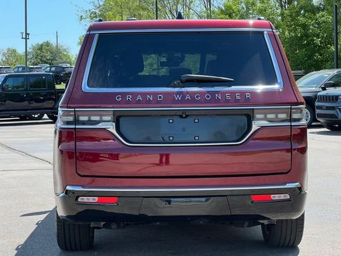 Used 2025 Jeep Grand Wagoneer Series III w/ HD Trailer Tow Package AWD/4WD image 52