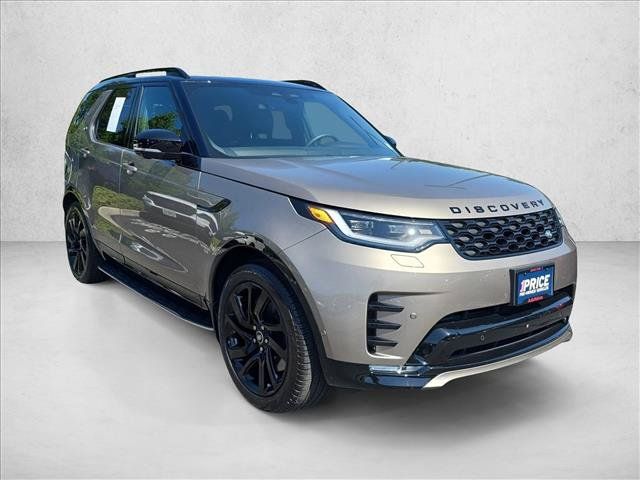 Used 2025 Land Rover Discovery Dynamic SE AWD/4WD image 3