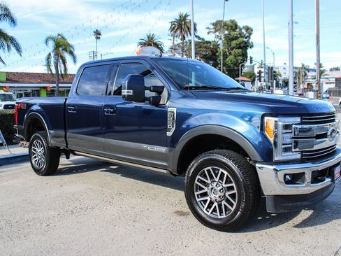 Used 2019 Ford F250 Lariat w/ Lariat Ultimate Package AWD/4WD image 8