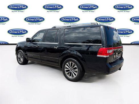 Used 2016 Lincoln Navigator L Select RWD image 5