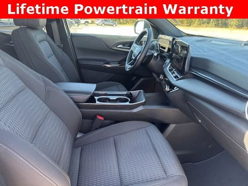 Used 2025 Chevrolet Equinox LT image 17