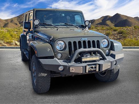 Used 2015 Jeep Wrangler Unlimited Rubicon w/ Connectivity Group image 3