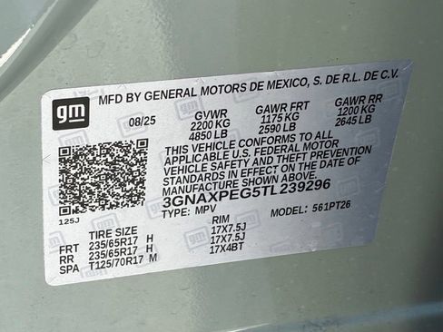 Used 2026 Chevrolet Equinox LT AWD/4WD image 38