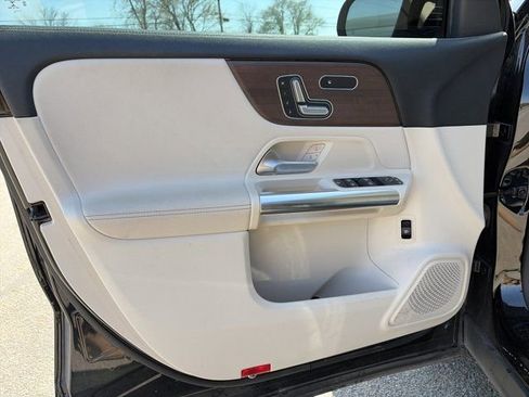 Used 2021 Mercedes-Benz GLA 250 4MATIC image 13