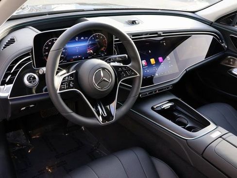 Used 2025 Mercedes-Benz E 450 4MATIC All-Terrain Wagon image 4