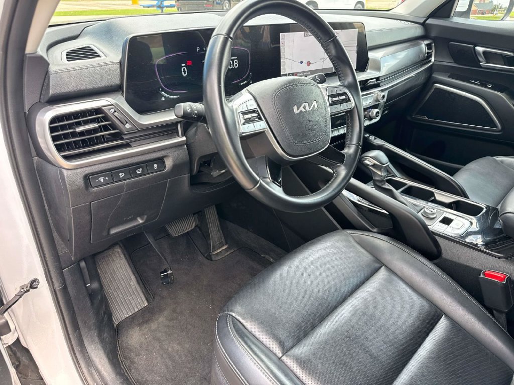 Used 2025 Kia Telluride S FWD image 23