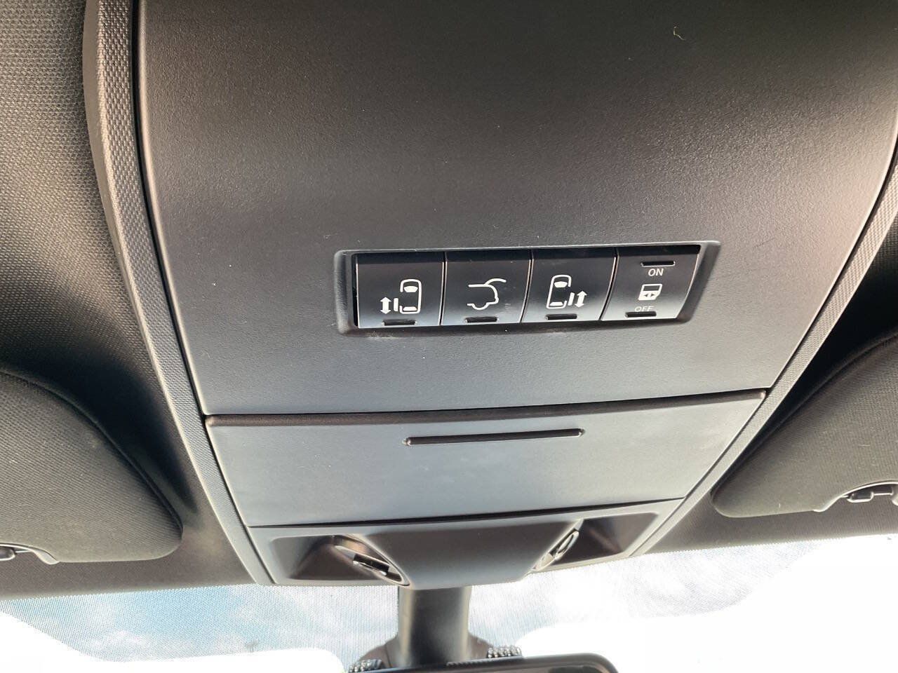 Used 2019 Dodge Grand Caravan GT FWD image 14