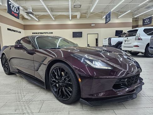 Used 2017 Chevrolet Corvette Stingray Coupe w/ 2LT Preferred Equipment Group image 5