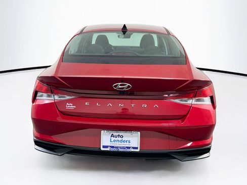 Used 2023 Hyundai Elantra SEL FWD image 6