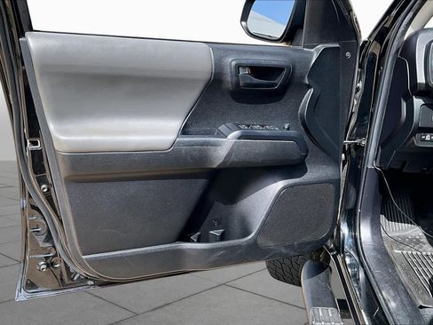 Used 2022 Toyota Tacoma SR w/ SR Convenience Package RWD image 24