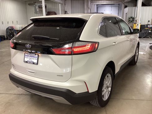 Used 2024 Ford Edge SEL w/ Convenience Package image 7