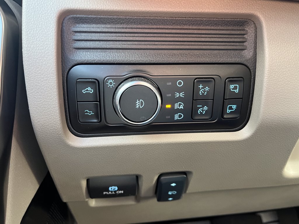 Used 2026 Ford F350 Platinum w/ Platinum Plus Package AWD/4WD image 24