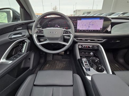 Used 2025 Audi Q5 Premium Plus w/ Premium Plus image 14