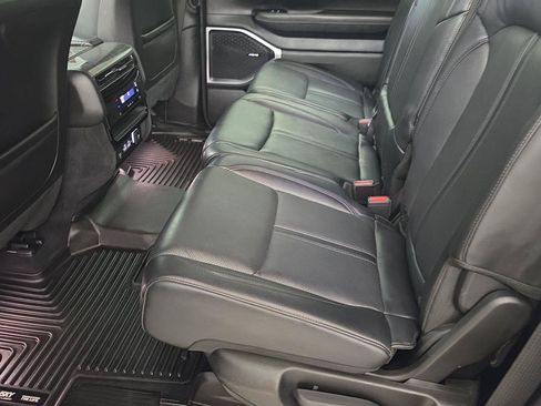 Used 2022 Jeep Wagoneer Series III AWD/4WD image 7
