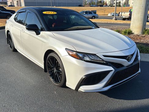 Used 2023 Toyota Camry XSE image 6
