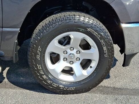 Used 2019 RAM 1500 Big Horn AWD/4WD image 11
