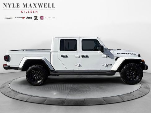 New 2026 Jeep Gladiator Sport AWD/4WD image 17