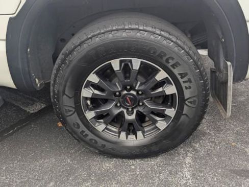 Used 2022 Nissan Titan PRO-4X w/ Pro-4x Convenience Package image 10