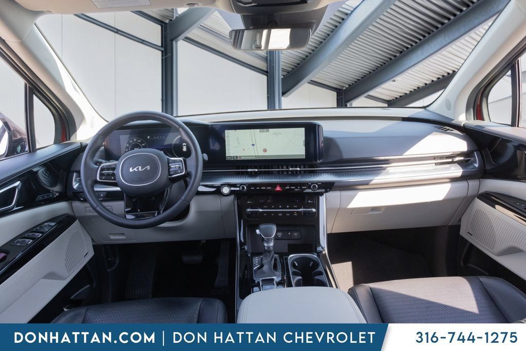 Used 2024 Kia Carnival SX Prestige FWD image 4