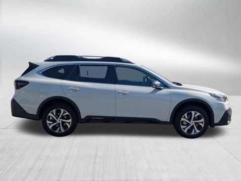 Certified 2022 Subaru Outback Touring AWD/4WD image 6
