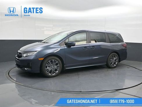 New 2026 Honda Odyssey Touring image 7