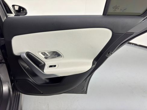 Used 2019 Mercedes-Benz A 220 w/ AMG Line image 43