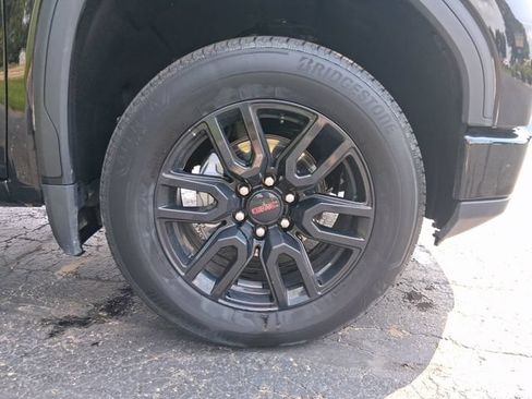 Used 2024 GMC Sierra 1500 Elevation AWD/4WD image 9